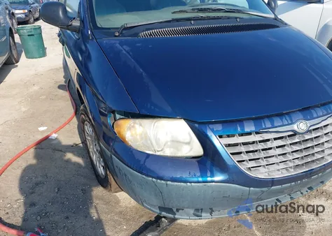 2001 Chrysler Voyager z USA, uszkodzony, nr VIN 1C4GJ25BX1B150575